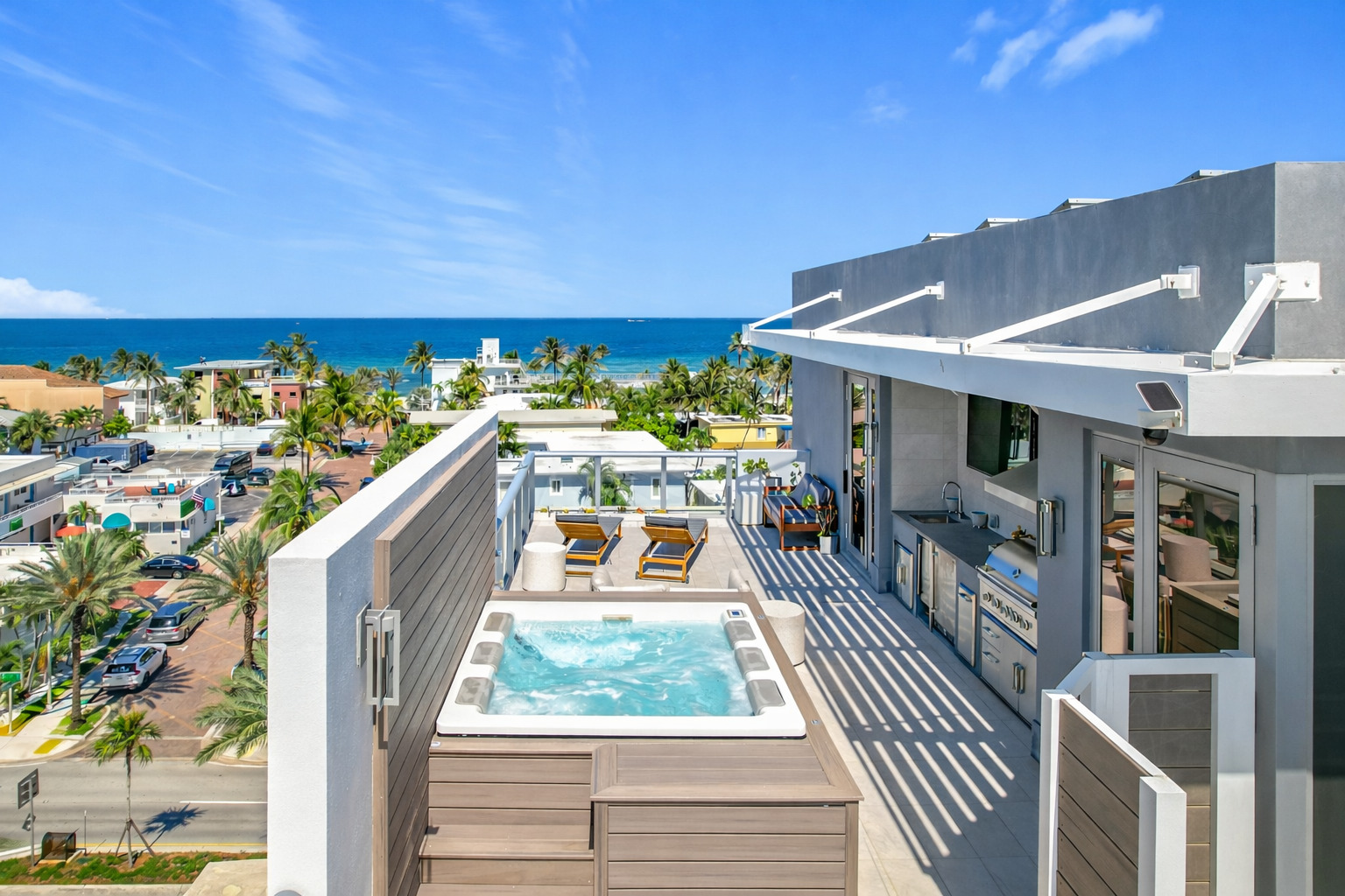 Rooftop terrace overlooking Intracoastal